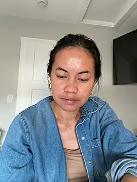 Snapshot of Lovely_girl34 chatting on 03.16.26 Lovely girl34 online show from 03.16.26