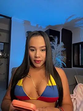 Snapshot of AlisonBeltran1 chatting on 05.26.26 AlisonBeltran1 online show from 05.26.26