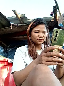 Snapshot of maymay121 chatting on 05.13.26 maymay121 online show from 05.13.26
