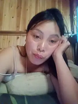 Snapshot of Abi-ni chatting on 05.16.26 Abi-ni online show from 05.16.26