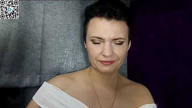 HotMamaQueen234 online show from 05.05.26