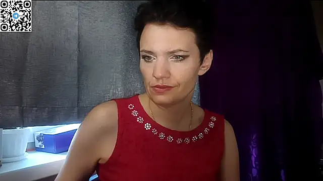 Snapshot of HotMamaQueen234 chatting on 06.05.26 HotMamaQueen234 online show from 06.05.26