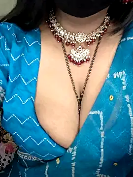 Snapshot of Miss_roohi chatting on 05.07.26 Miss roohi online show from 05.07.26