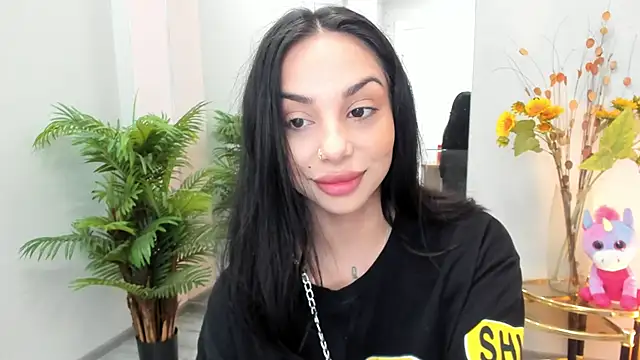 Snapshot of MissSiennaa chatting on 06.15.26 MissSiennaa online show from 06.15.26