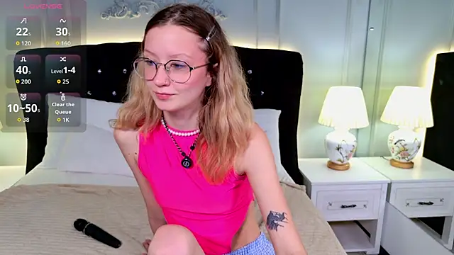AmelieViolet online show from 06.07.26