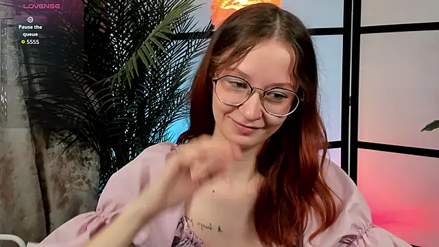 AmelieViolet online show from 06.23.26