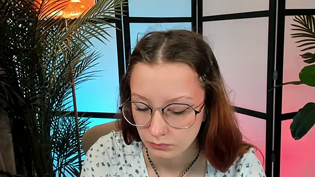 AmelieViolet online show from 06.25.26
