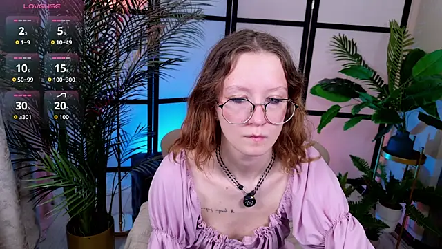 AmelieViolet online show from 07.14.26