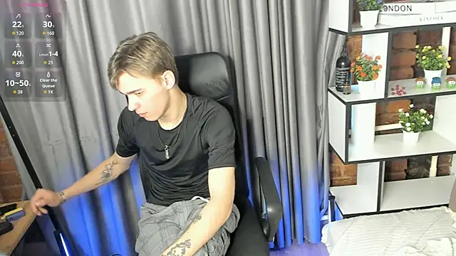 Snapshot of Shadow_blink chatting on 04.23.26 Shadow blink online show from 04.23.26