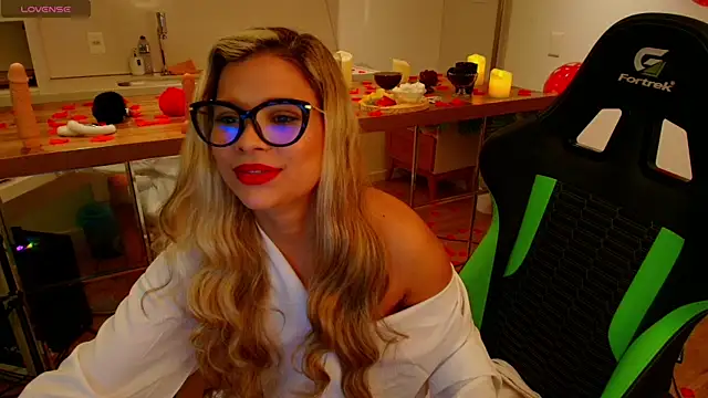 Snapshot of Florence_Ford chatting on 06.12.26 Florence Ford online show from 06.12.26