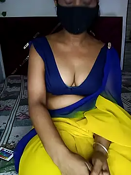mayakapoor880 online show from 05.02.26