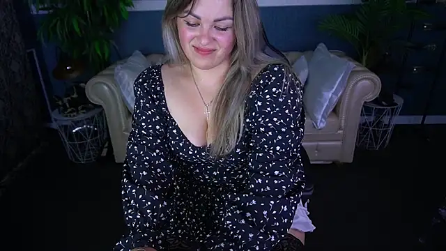 Snapshot of AlissyaGrayy chatting on 06.22.26 AlissyaGrayy online show from 06.22.26