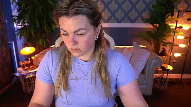 Snapshot of AlissyaGrayy chatting on 06.23.26 AlissyaGrayy online show from 06.23.26