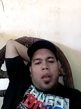 Snapshot of ernesto24892 chatting on 03.17.26 ernesto24892 online show from 03.17.26