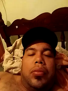 Snapshot of ernesto24892 chatting on 03.20.26 ernesto24892 online show from 03.20.26