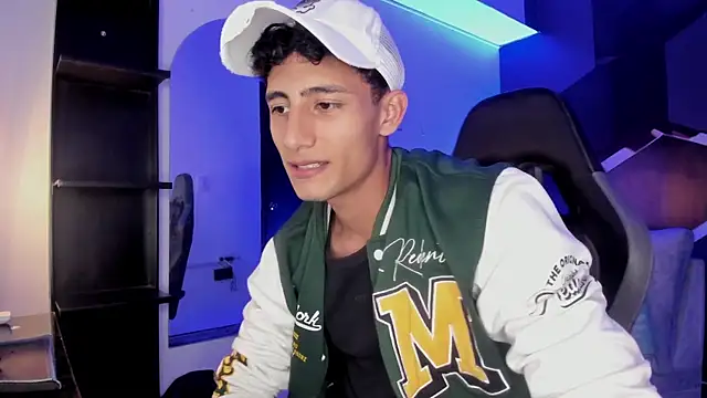 MaxiimoRomano  online show from 08.06.26