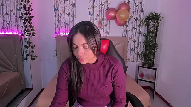Snapshot of adhara_angelss chatting on 05.15.26 adhara angelss online show from 05.15.26