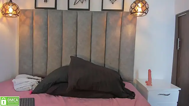 Camille Hills online show from 03.19.26