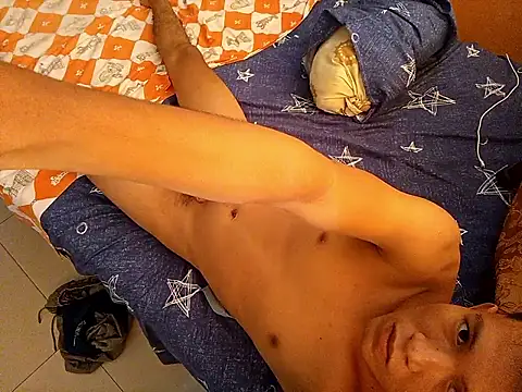 Snapshot of andreeww8989 chatting on 04.16.26 andreeww8989 online show from 04.16.26