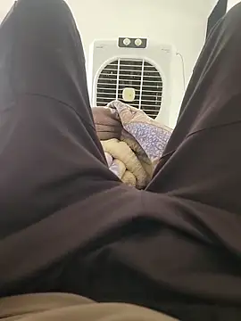 Snapshot of mavin_ chatting on 04.13.26 mavin online show from 04.13.26