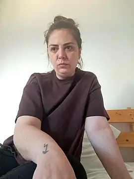 Snapshot of Arya_Malone chatting on 05.18.26 Arya Malone online show from 05.18.26