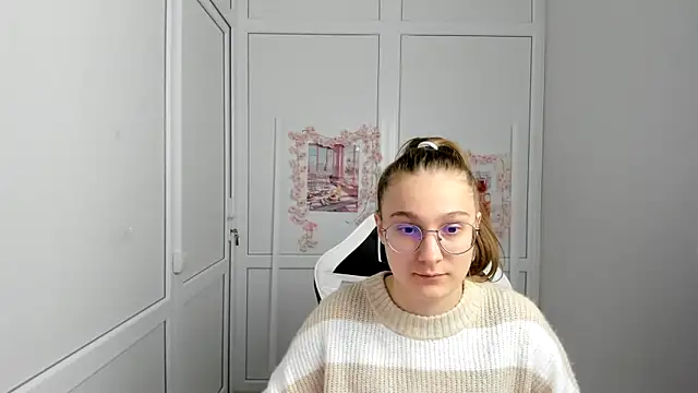 Snapshot of Mia_kristal chatting on 05.29.26 Mia kristal online show from 05.29.26