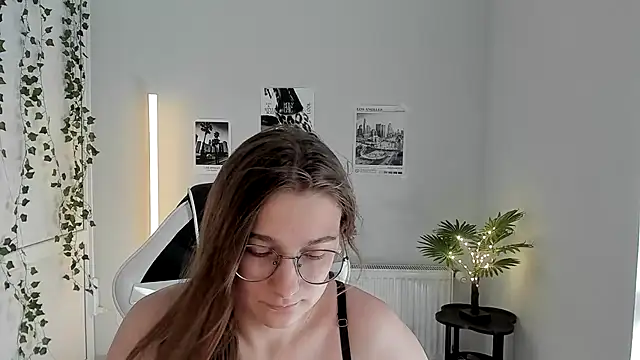 Snapshot of Mia_kristal chatting on 07.04.26 Mia kristal online show from 07.04.26