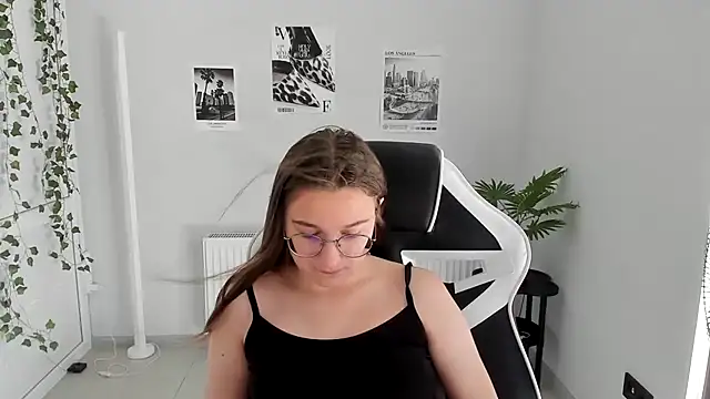 Snapshot of Mia_kristal chatting on 07.17.26 Mia kristal online show from 07.17.26