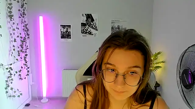 Snapshot of Mia_kristal chatting on 07.26.26 Mia kristal online show from 07.26.26