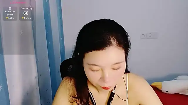 Snapshot of Lianzi-2026 chatting on 05.02.26 Lianzi-2026 online show from 05.02.26