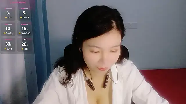 Snapshot of Lianzi-2026 chatting on 05.07.26 Lianzi-2026 online show from 05.07.26