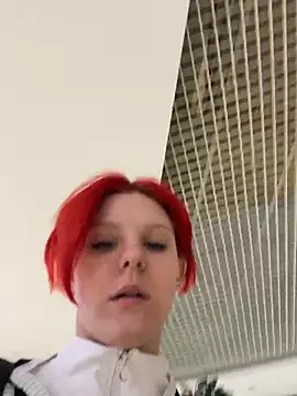 Snapshot of NinaParri chatting on 05.20.26 NinaParri online show from 05.20.26