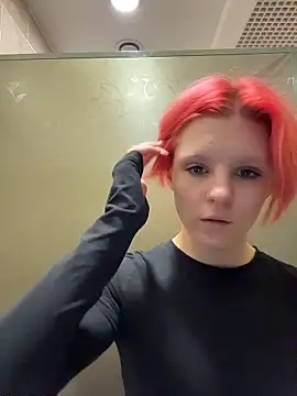 Snapshot of NinaParri chatting on 05.23.26 NinaParri online show from 05.23.26