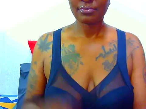 Tattooedgoddess33 online show from 04.12.26