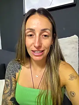 Snapshot of NicoleKaiser chatting on 05.05.26 NicoleKaiser online show from 05.05.26