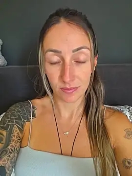 NicoleKaiser online show from 06.12.26