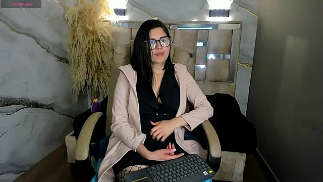 Cata black online show from 04.24.26