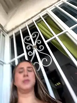 VictoriaWhitmore online show from 04.12.26