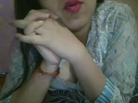 Snapshot of Qween_Seelu chatting on 07.24.26 Qween Seelu online show from 07.24.26