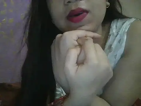 Snapshot of Qween_Seelu chatting on 07.25.26 Qween Seelu online show from 07.25.26