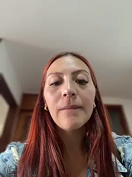 Snapshot of Queen_Scatlett chatting on 05.22.26 Queen Scatlett online show from 05.22.26