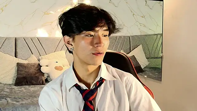 Snapshot of cococumps chatting on 04.13.26 cococumps online show from 04.13.26