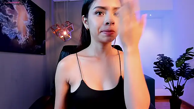 mily Lopez online show from 04.18.26