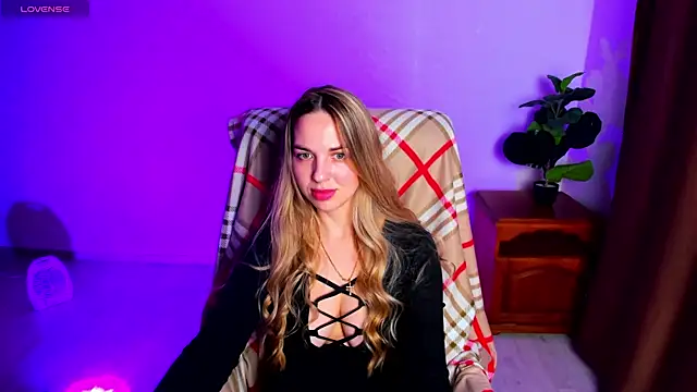 Snapshot of Alexandracandy chatting on 04.02.26 Alexandracandy online show from 04.02.26