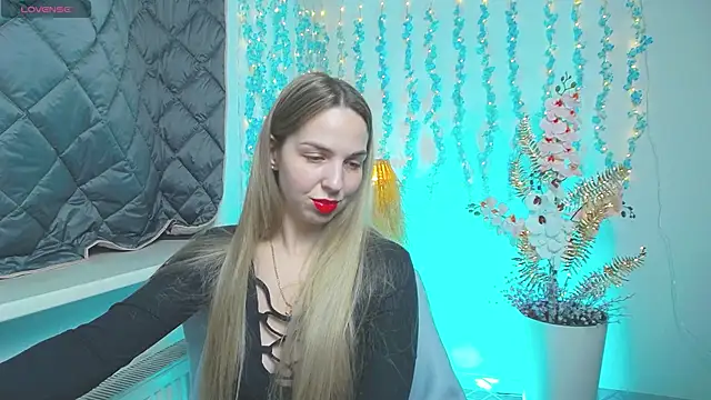 Snapshot of Alexandracandy chatting on 04.05.26 Alexandracandy online show from 04.05.26