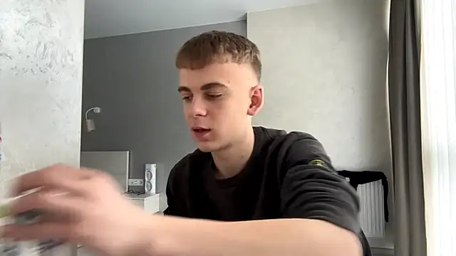 Snapshot of SoloFury chatting on 04.18.26 SoloFury online show from 04.18.26