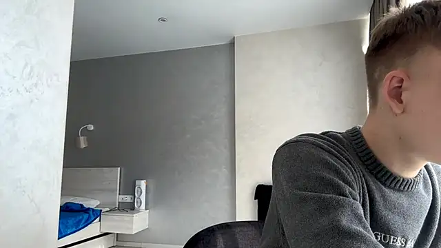 Snapshot of SoloFury chatting on 04.23.26 SoloFury online show from 04.23.26