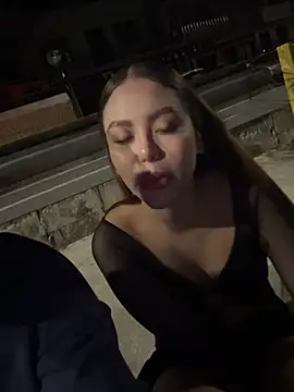 Snapshot of lindaandtony chatting on 06.24.26 lindaandtony online show from 06.24.26