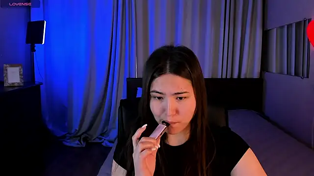 Snapshot of IceIcebabe_ chatting on 05.26.26 IceIcebabe online show from 05.26.26