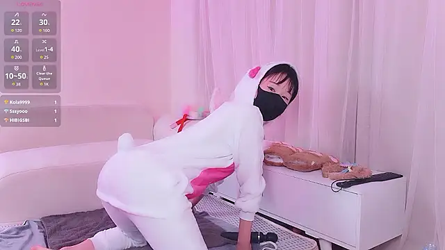 Snapshot of sexyjoy95 chatting on 05.27.26 sexyjoy95 online show from 05.27.26